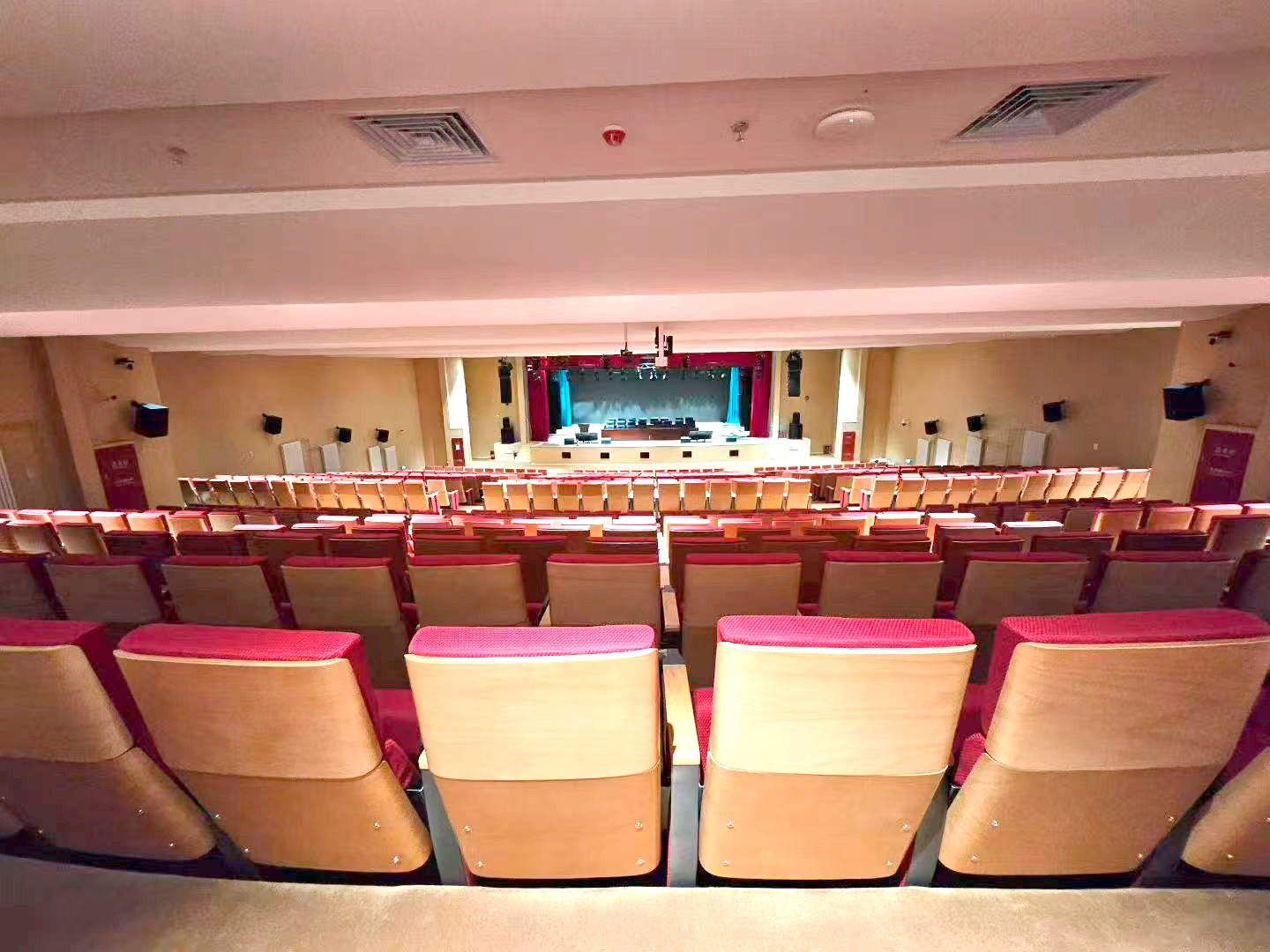 项目案例 | 智慧礼堂新标杆，音视频系统搭建案例